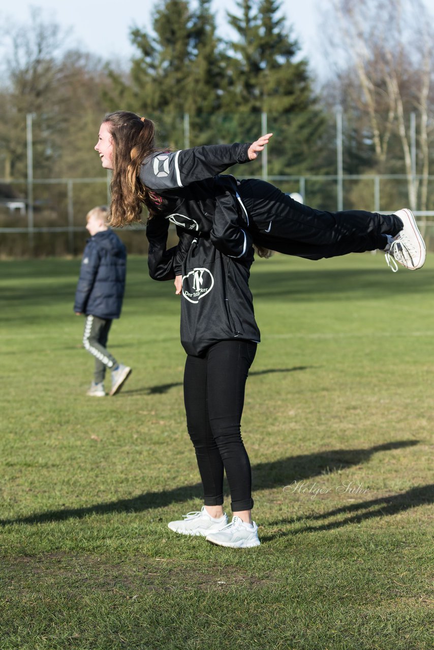 Bild 250 - C-Juniorinnen SV Steinhorst/Labenz - TSV Friedrichsberg-Busdorf : Ergebnis: 5:0